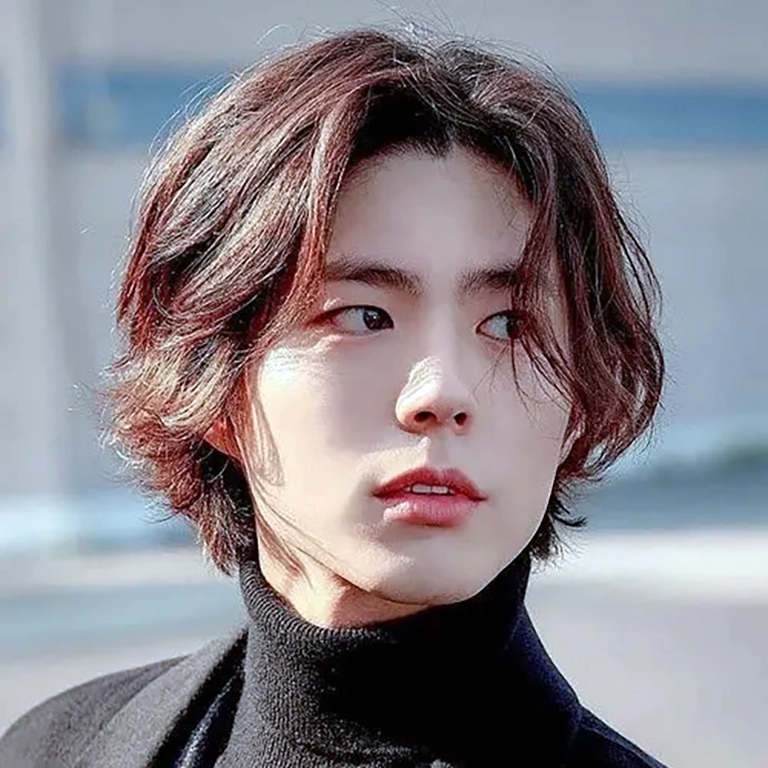 Model Rambut Pria Korea 2024: Gaya Panjang & Pendek Terbaru 3 Layered Long Hair - Rambut panjang berlapis pada pria Korea