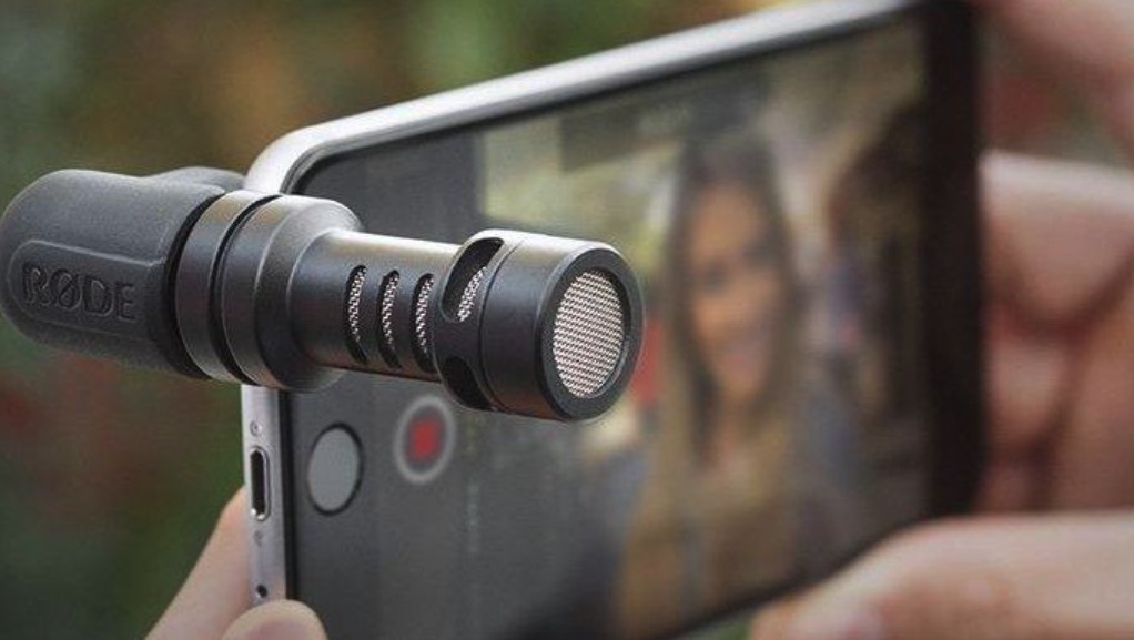 Kelebihan Kamera Vlogging PowerShot V10 yang Harus Diketahui 3 Mikrofon Eksternal kamera vlogging